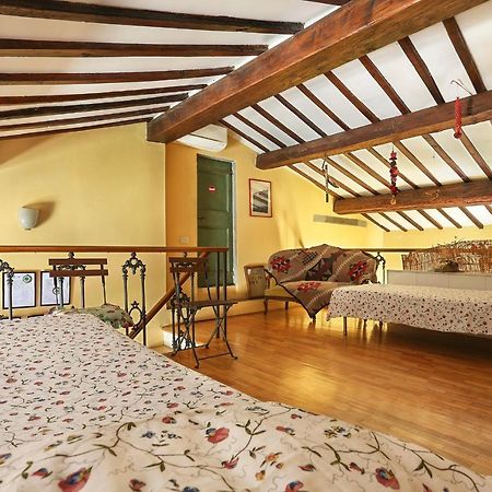 A Postcard View In A Vintage Apartment Florence Exterior photo