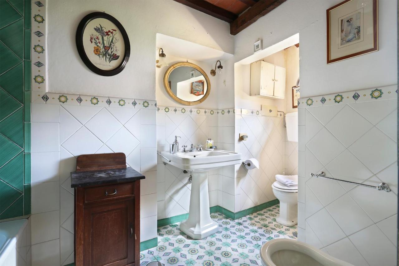 A Postcard View In A Vintage Apartment Florence Exterior photo