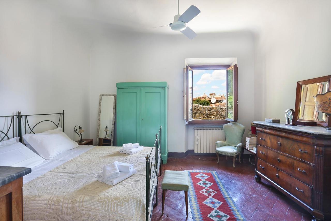 A Postcard View In A Vintage Apartment Florence Exterior photo