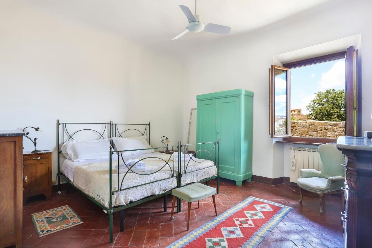 A Postcard View In A Vintage Apartment Florence Exterior photo
